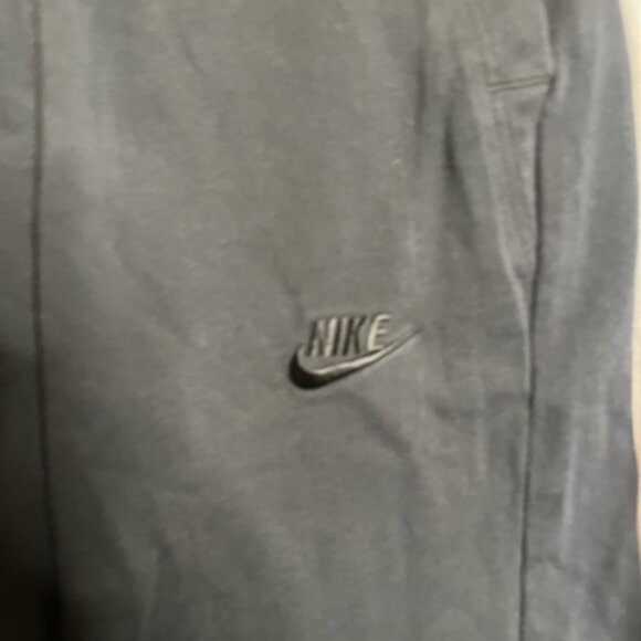 Nike Capri pants - Size Adult XS Black - Picture 2 of 6